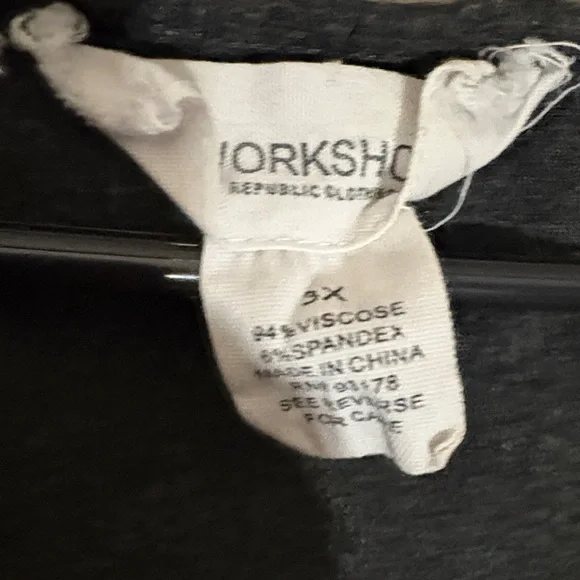 Dark Gray 3/4 Sleeve Tunic Top - Picture 2 of 10